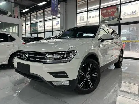 Volkswagen Tiguan L 2019 — фото 1