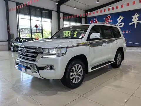 Toyota 兰德酷路泽 2015
