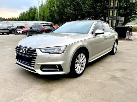 Audi A4L 2019 — фото 1