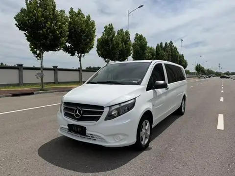 Mercedes-Benz 威霆 2016