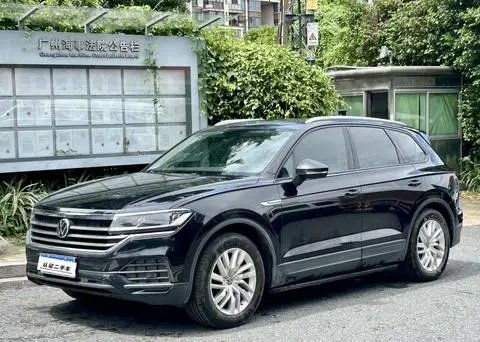 Volkswagen 途锐 2021 — фото 1
