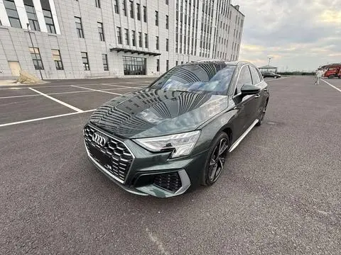 Audi A3 2022 — фото 1