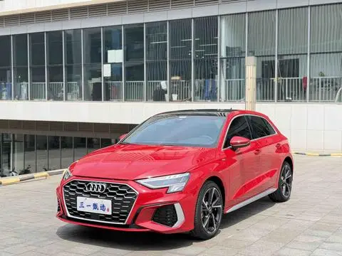Audi A3 2023 — фото 1