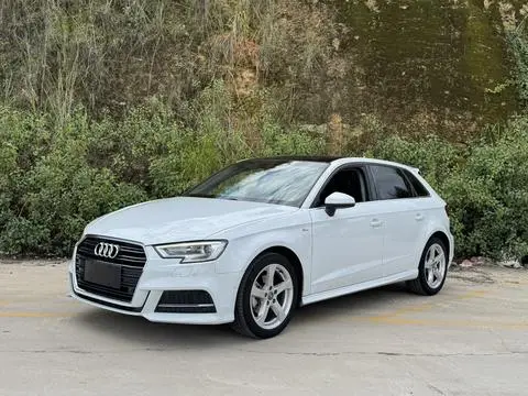 Audi A3 2018 — фото 1