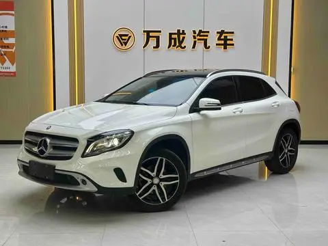 Mercedes-Benz GLA 2016