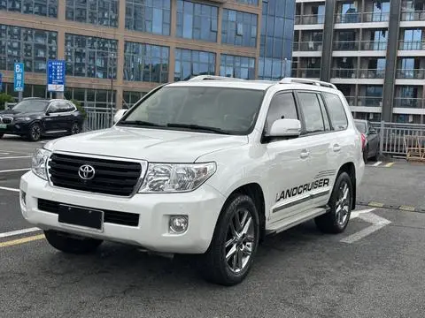 Toyota TGS Land Cruiser 2016