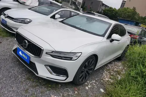 Volvo S60 2024