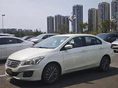 Suzuki 启悦 2015