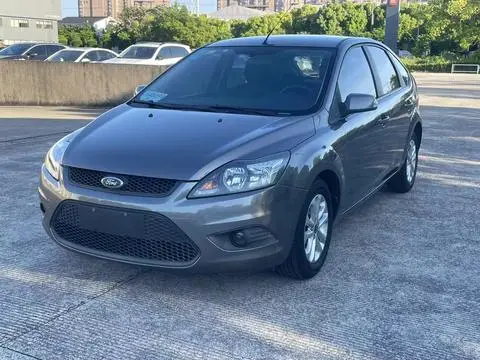 Ford Focus 2013 — фото 1