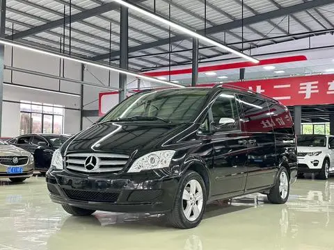 Mercedes-Benz 唯雅诺 2013