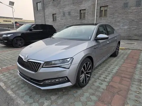 Skoda Superb 2023 — фото 1