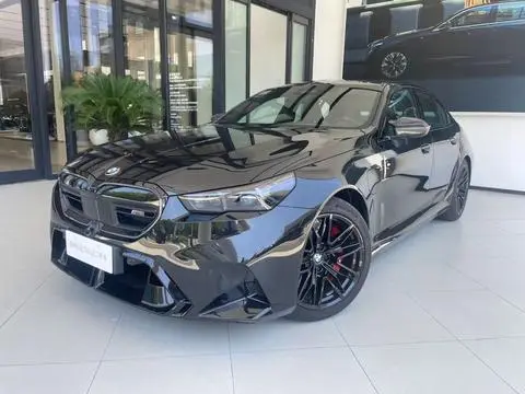BMW M5 PHEV 2025