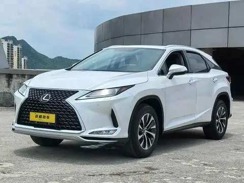 Lexus RX 2020 — фото 1