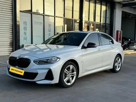 BMW 1 Series 2021