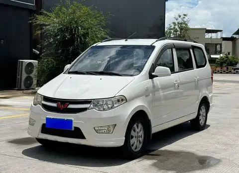 Wuling Hongguang 2016