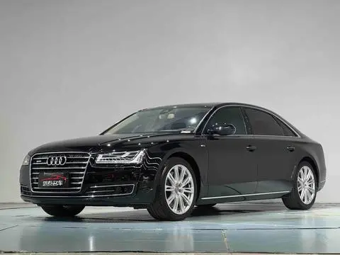 Audi A8 2014 — фото 1