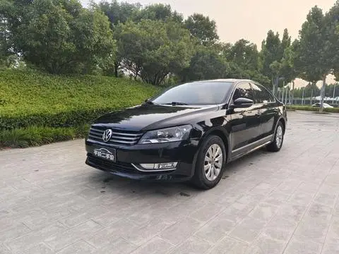 Volkswagen Passat 2015 — фото 1