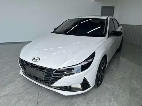 Hyundai Elantra 2022 — фото 1