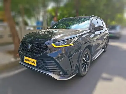 Toyota Crown Kluger 2022