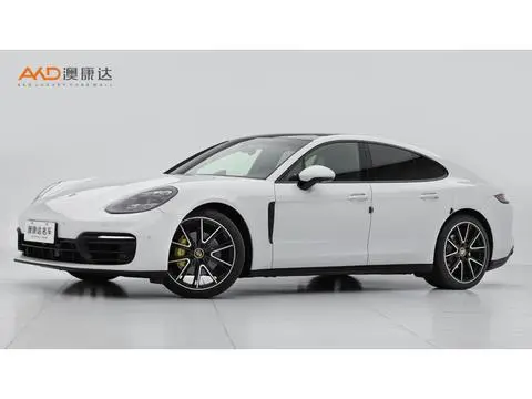 Porsche Panamera 2023