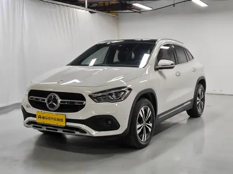 Mercedes-Benz GLA 2023