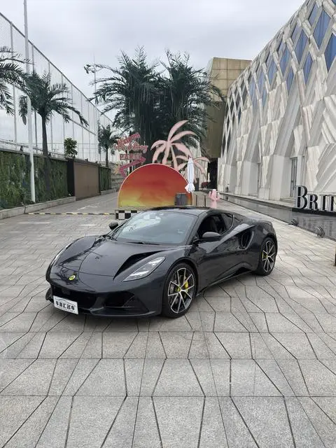 Lotus Emira 2022
