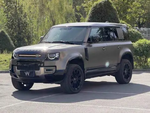 Land Rover 卫士 2021 — фото 1