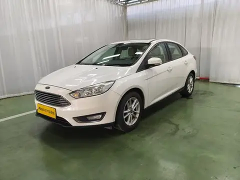 Ford Focus 2015 — фото 1