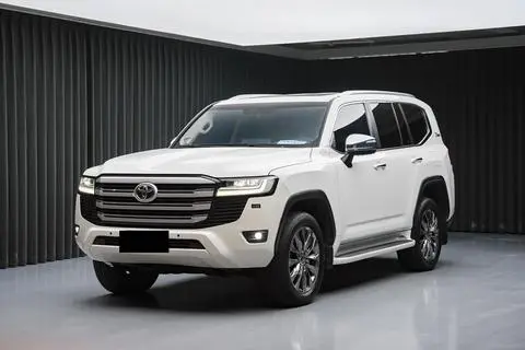 Toyota Land Cruiser 2022 — фото 1