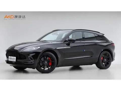 Aston Martin DBX 2022