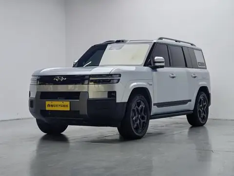 BYD Leopard 钛7 PHEV 2025