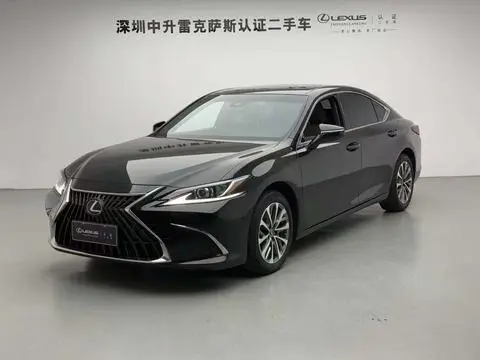 Lexus ES 2021