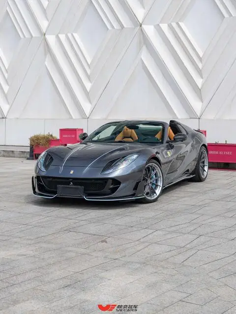 Ferrari 812 2020