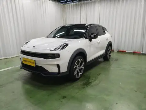 Lynk & Co 06 2023