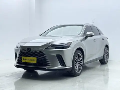 Lexus RX 2025
