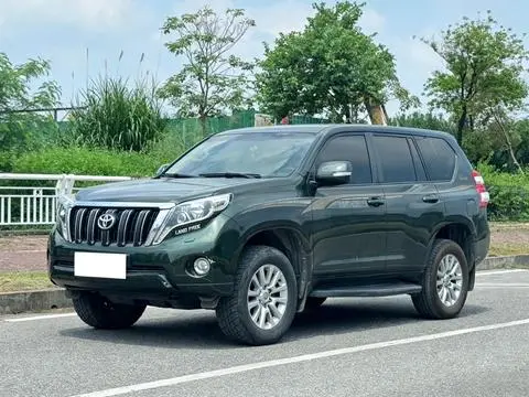 Toyota Prado 2015 — фото 1