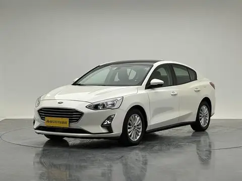 Ford Focus 2019 — фото 1