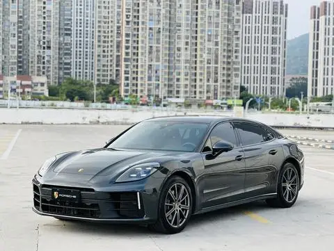 Porsche Panamera 2024