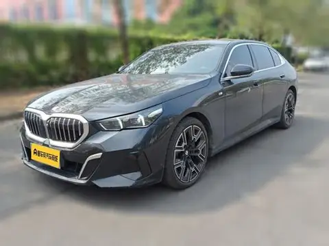 BMW 5 Series 2025