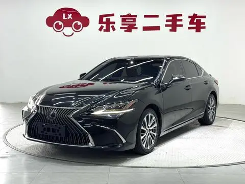 Lexus ES 2018