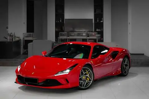 Ferrari F8 2019