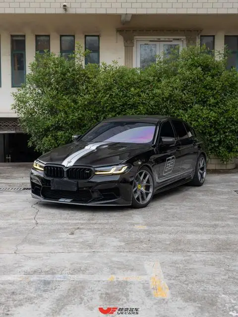 BMW M5 2021