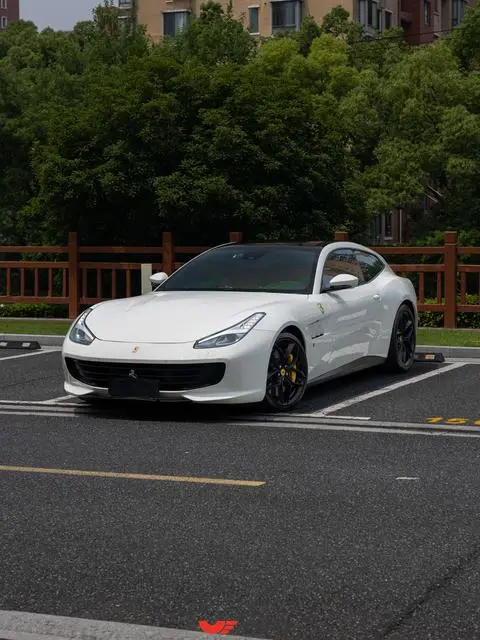 Ferrari GTC4Lusso 2017
