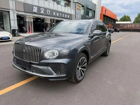 Bentley 添越 2025