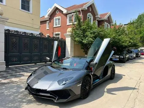 Lamborghini Aventador 2011