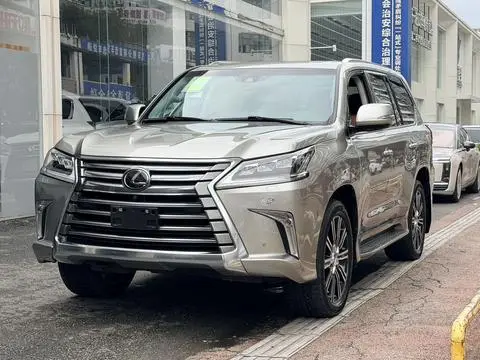 Lexus LX 2021