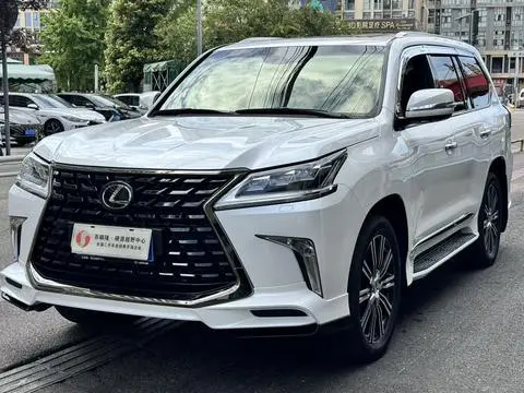 Lexus LX 2021 — фото 1