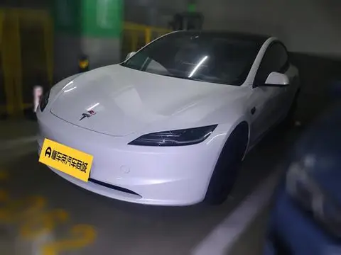 Tesla Model 3 2025