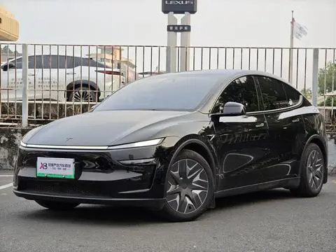 Tesla Model Y L 2025 — фото 1