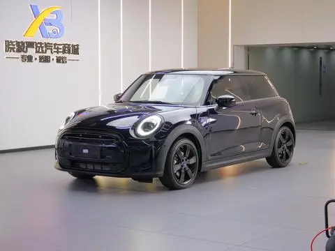 MINI MINI 2023